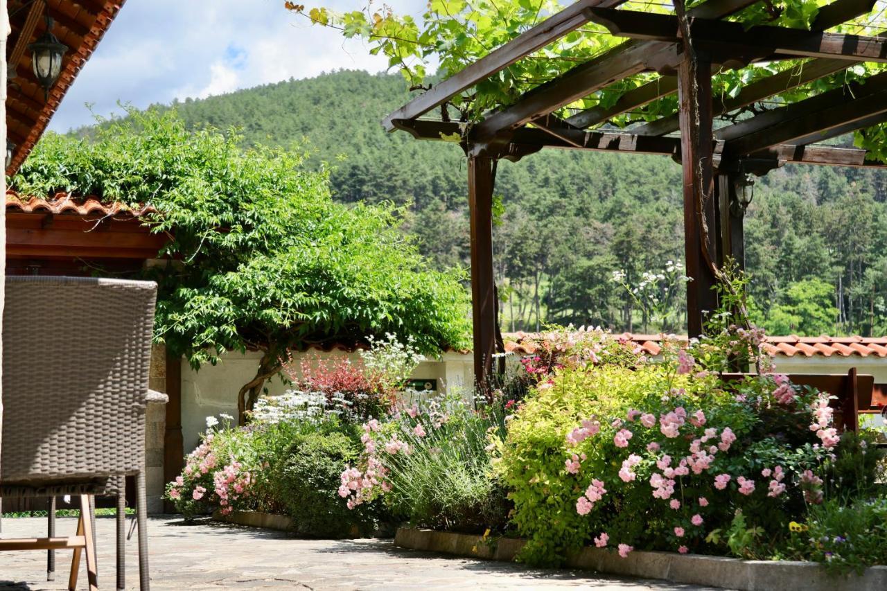 Iliikova House Otel Kalofer Dış mekan fotoğraf